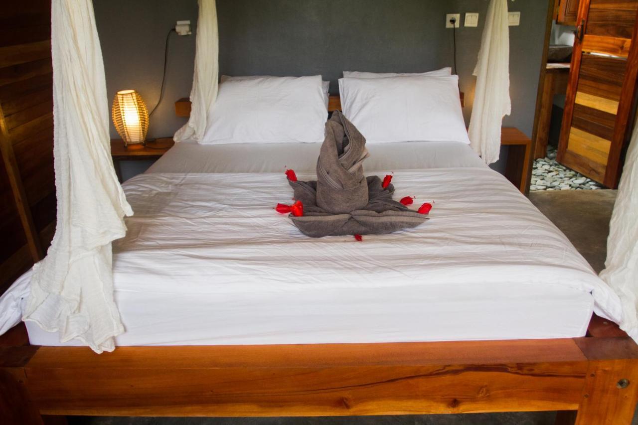 The Geckos Homestay Келімуту Екстер'єр фото